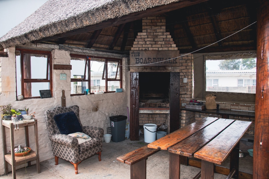 4 Bedroom Property for Sale in Beacon Bay Eastern Cape
